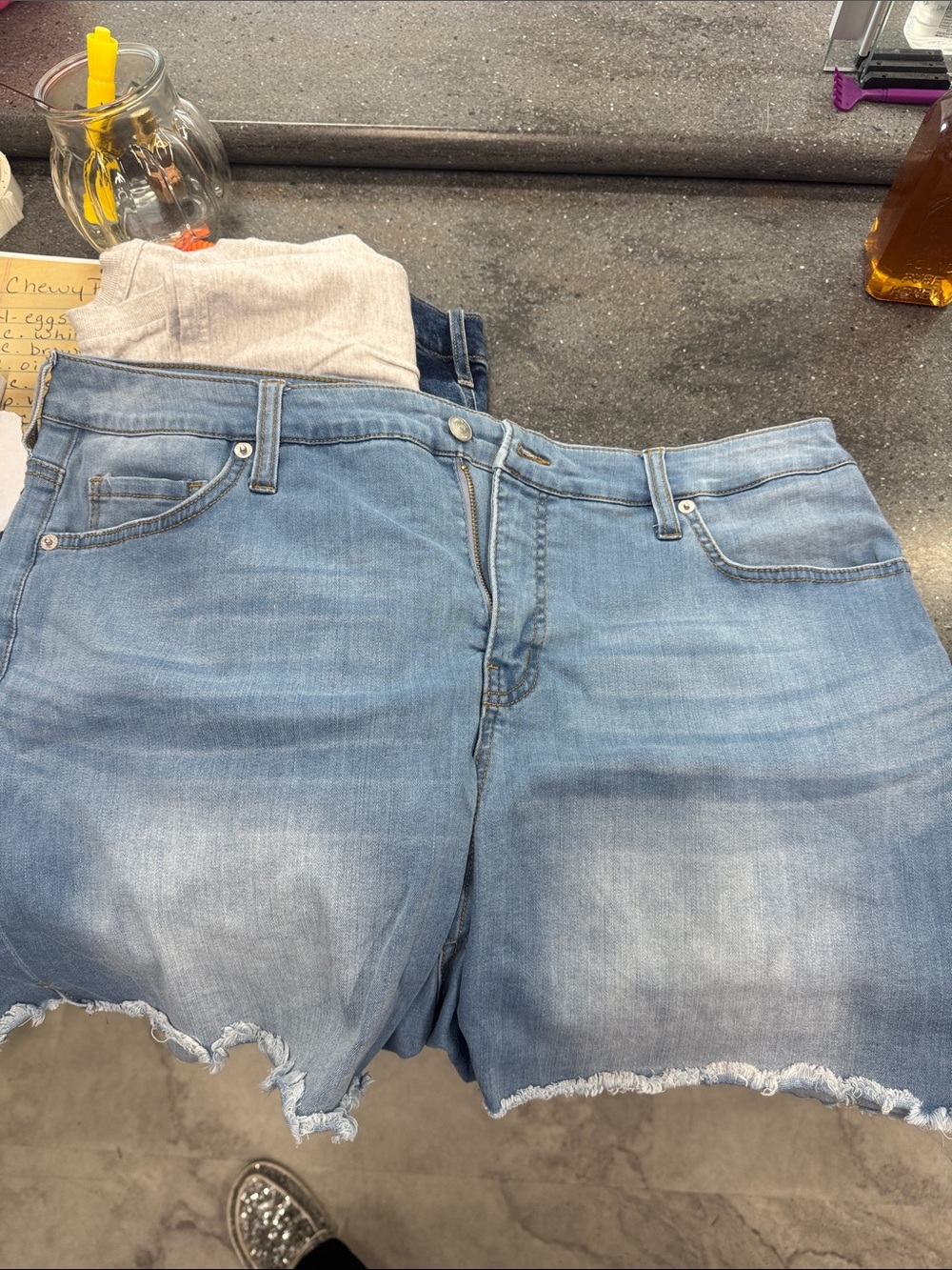 crown & ivy Light Blue Frayed Hem Denim Shorts size 16